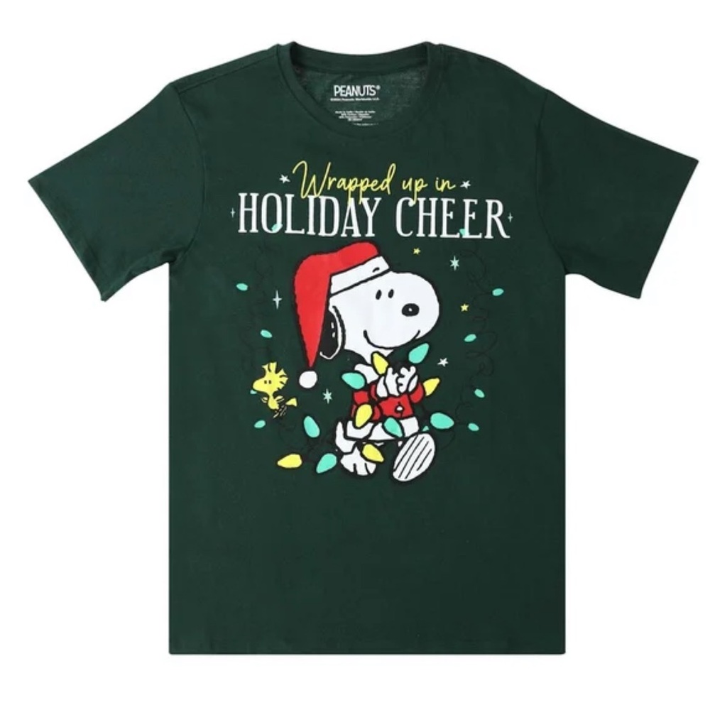 NEW! Peanuts “All Wrapped Up In Holiday Cheer” Christmas T-Shirt (Medium)- NWT